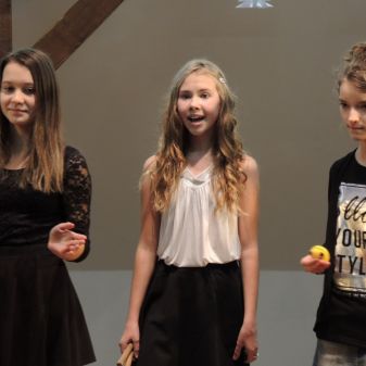 Vánoční pěvecké vystoupení žáků třídy Jany Borkové, 7. 12. 2016