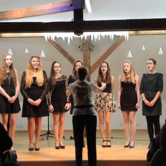 Vánoční pěvecké vystoupení žáků třídy Jany Borkové, 7. 12. 2016