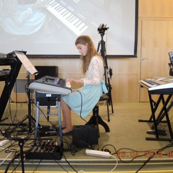 Krajské kolo soutěže - hra na elektronické klávesové nástroje