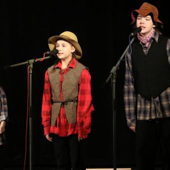 Svět pohádek - vystoupení TO a žáků pěvecké třídy L. Honzlové, 12. 12. 2016