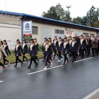 Dechový orchestr mladých a mažoretky ZUŠ - pochod městem k 80.výročí Gymnázia Humpolec, 16. 9. 2017