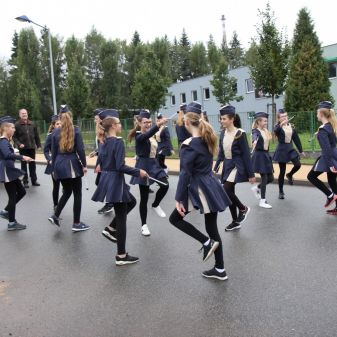 Dechový orchestr mladých a mažoretky ZUŠ - pochod městem k 80.výročí Gymnázia Humpolec, 16. 9. 2017