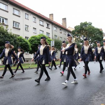 Dechový orchestr mladých a mažoretky ZUŠ - pochod městem k 80.výročí Gymnázia Humpolec, 16. 9. 2017