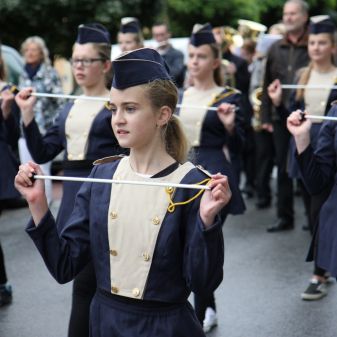 Dechový orchestr mladých a mažoretky ZUŠ - pochod městem k 80.výročí Gymnázia Humpolec, 16. 9. 2017