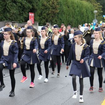 Dechový orchestr mladých a mažoretky ZUŠ - pochod městem k 80.výročí Gymnázia Humpolec, 16. 9. 2017