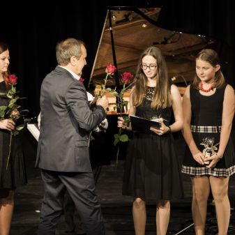 Galakoncert k 75. výročí ZUŠ, 9. 11. 2021, Divadlo Za komínem