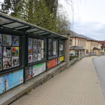 Galerie pod širákem