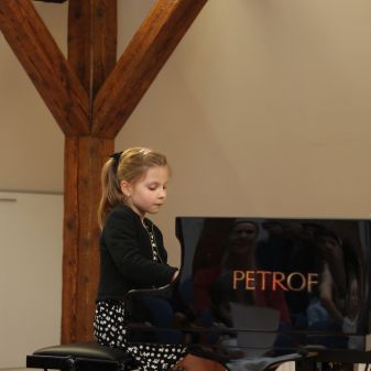 Koncert žáků ze třídy Petry Kopecké, 11. 4. 2016