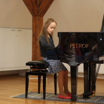 Koncert žáků ze třídy Petry Kopecké, 11. 4. 2016