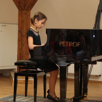 Koncert žáků ze třídy Petry Kopecké, 11. 4. 2016