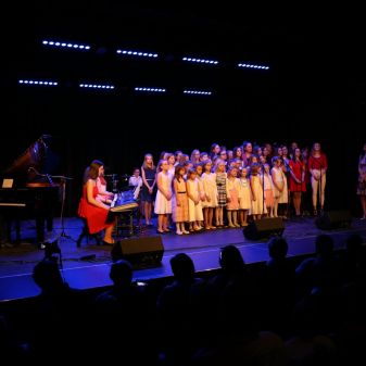 Šťastné & Veselé 2019! (žáci J. Borkové, L. Honzlové, M. Dvořáka)